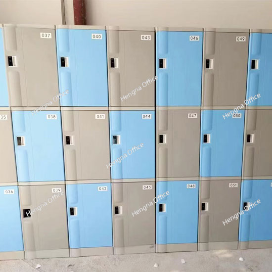 low-maintenance plastic gym lockers